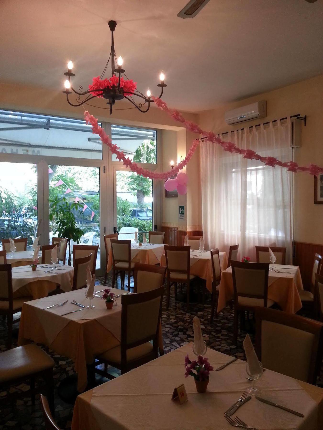 Mehari Rimini - Family Hotel מראה חיצוני תמונה