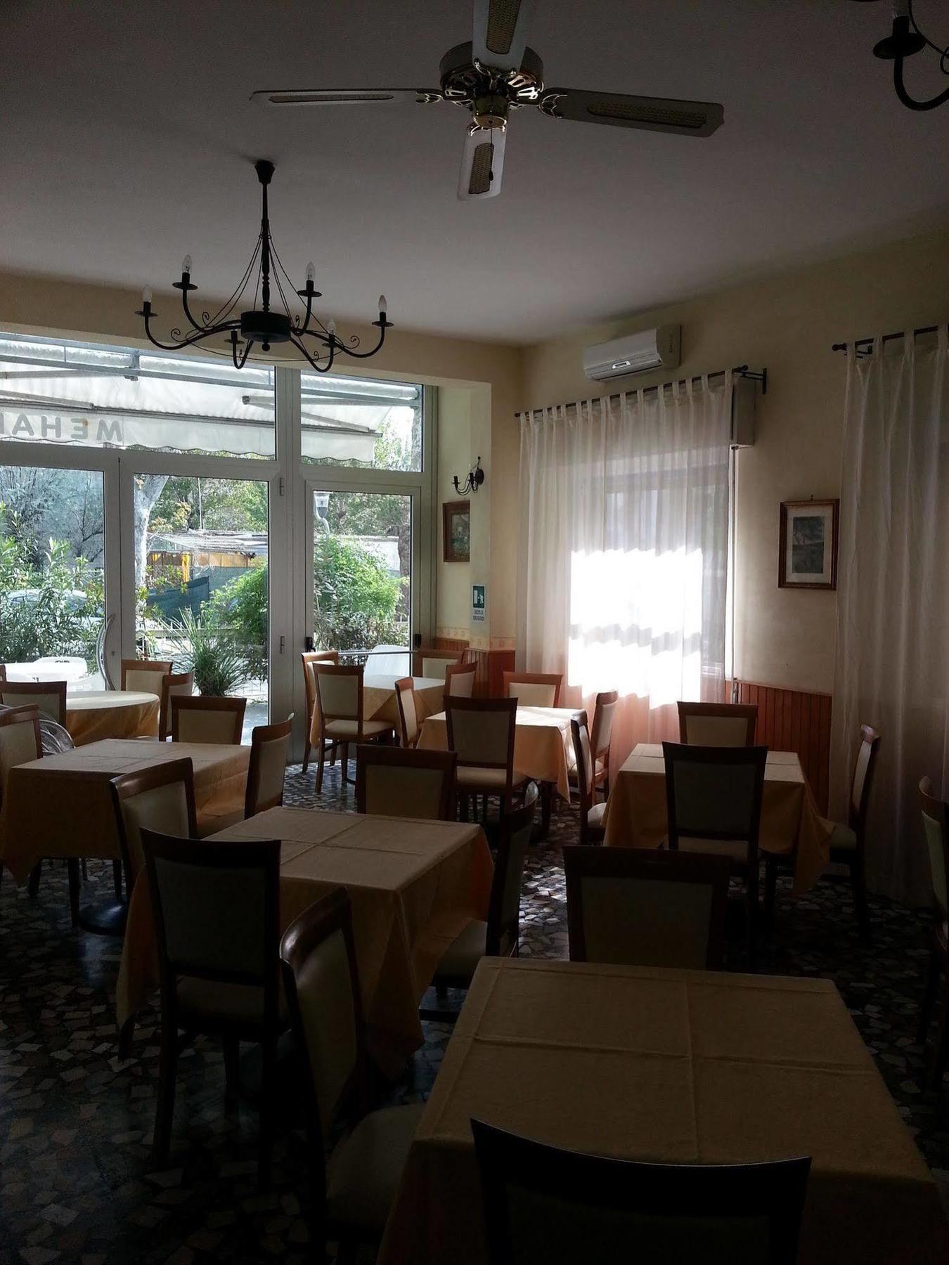 Mehari Rimini - Family Hotel מראה חיצוני תמונה